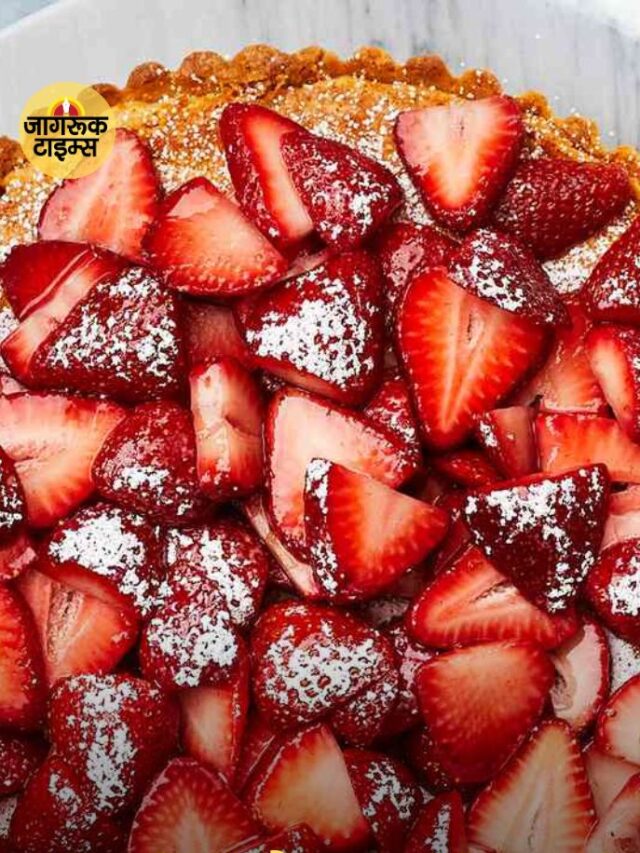 मिनटों में तैयार होने वाली Strawberry Deserts की 7 रेसिपी